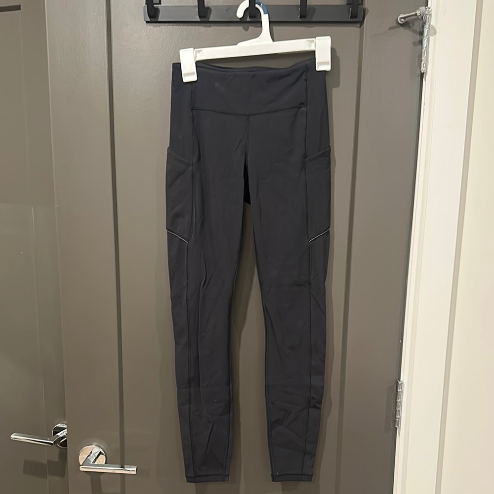 Lululemon Black High-Waisted Leggings with pockets